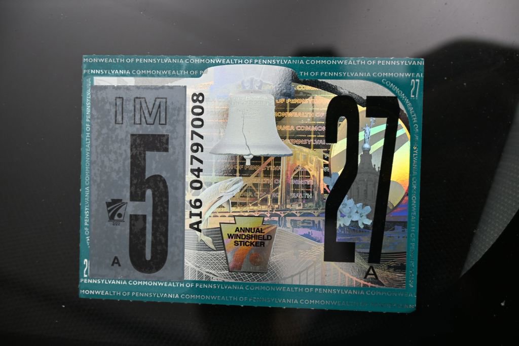 Used 2023 Tesla Model 3 Standard Range image 10