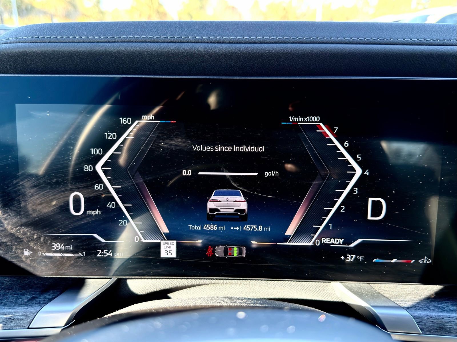 Used 2025 BMW 740i xDrive w/ Premium Package image 25