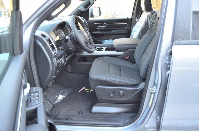 New 2026 RAM 1500 4x4 Crew Cab image 14