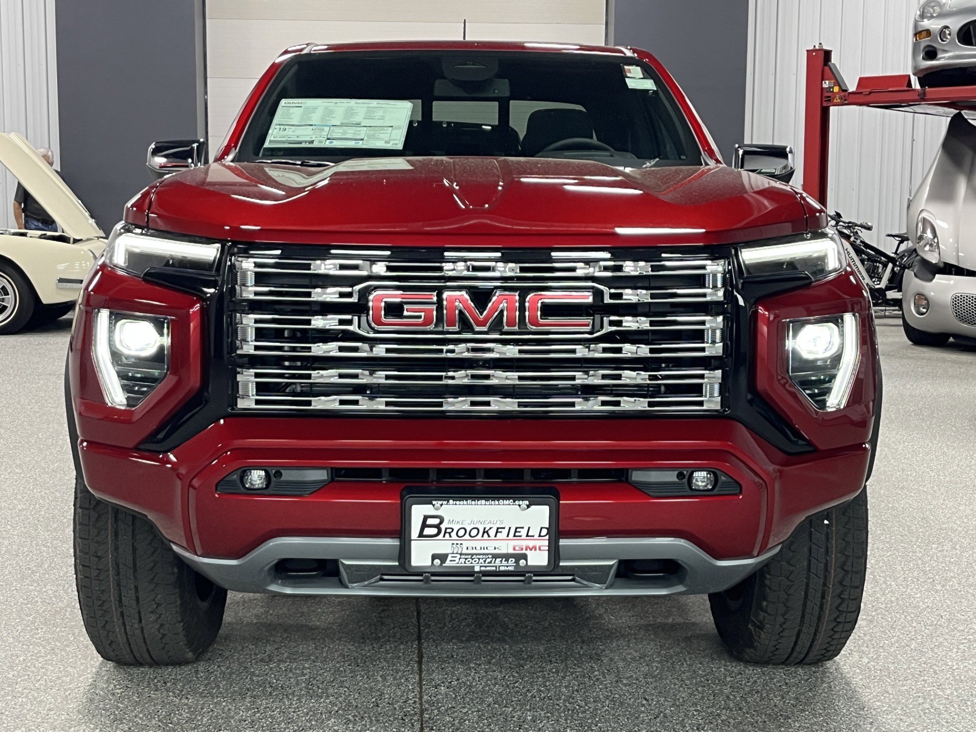 New 2026 GMC Canyon Denali AWD/4WD image 8