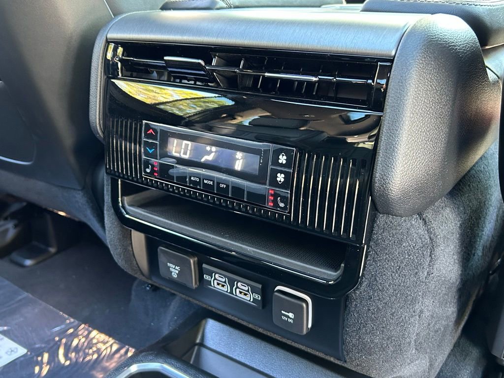 New 2025 Jeep Wagoneer L Series II w/ Premium Group I image 36