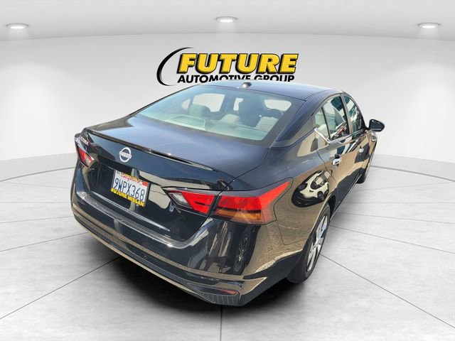 Certified 2025 Nissan Altima 2.5 S FWD image 3