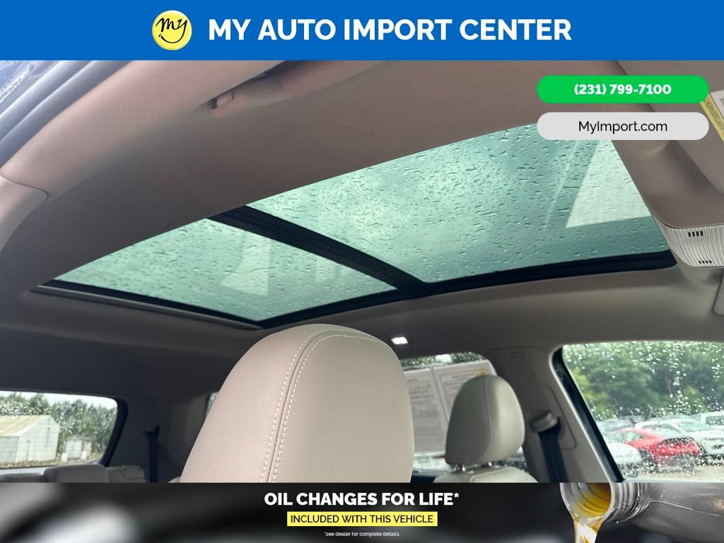 Used 2025 Volkswagen Atlas SEL AWD/4WD image 32