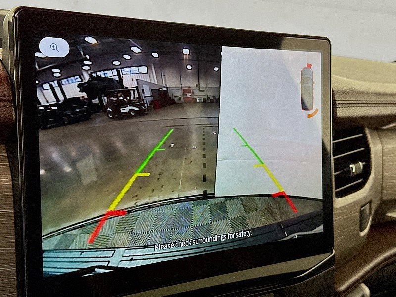 Used 2023 Ford Expedition Limited image 17