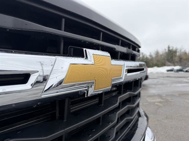 Used 2024 Chevrolet Silverado 2500 LT w/ Z71 Off-Road Package image 6