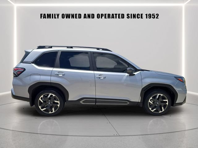 Used 2025 Subaru Forester Limited AWD/4WD image 2