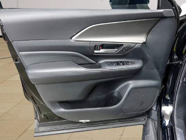 Used 2025 Toyota Grand Highlander AWD Hybrid image 20