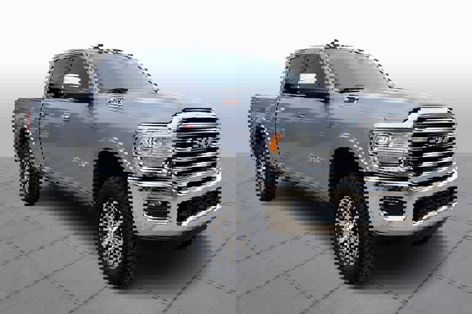 Used 2022 RAM 2500 Limited image 3