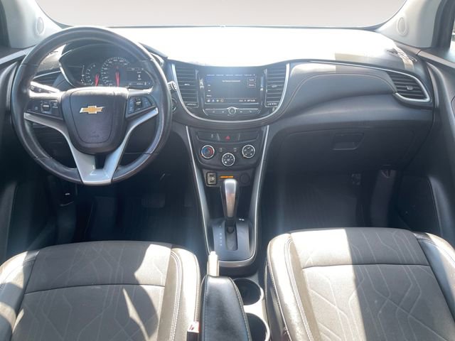 Used 2022 Chevrolet Trax LT w/ LT Convenience Package FWD image 10