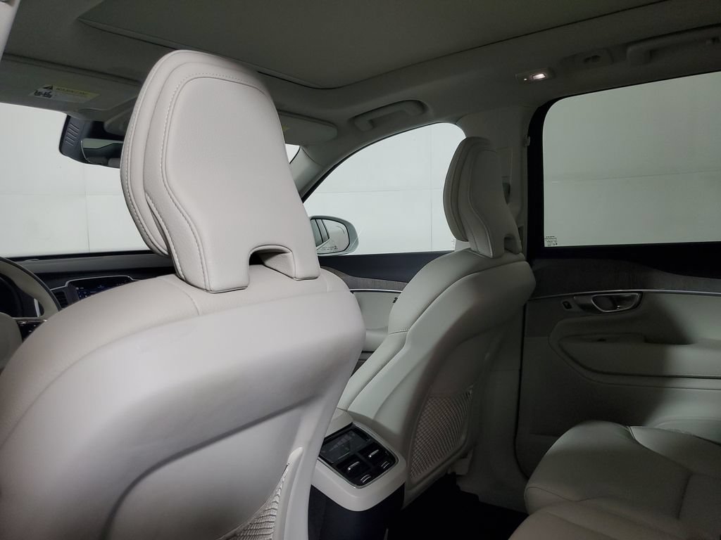 Certified 2023 Volvo XC90 B6 Core w/ Protection Package Premier AWD/4WD image 16