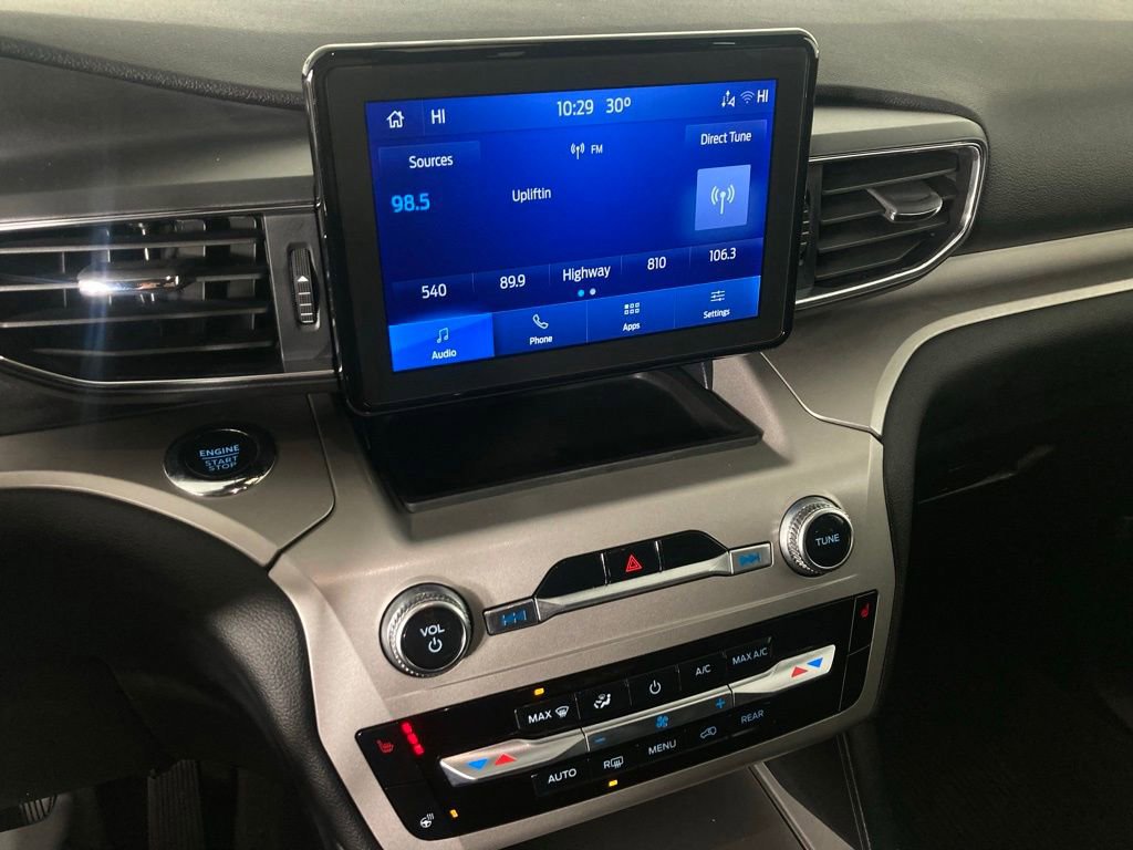 Used 2022 Ford Explorer XLT w/ Equipment Group 202A image 2