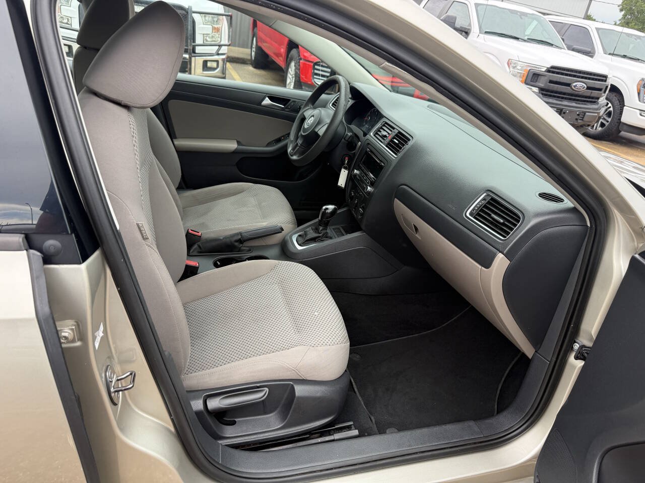Used 2013 Volkswagen Jetta S FWD image 10