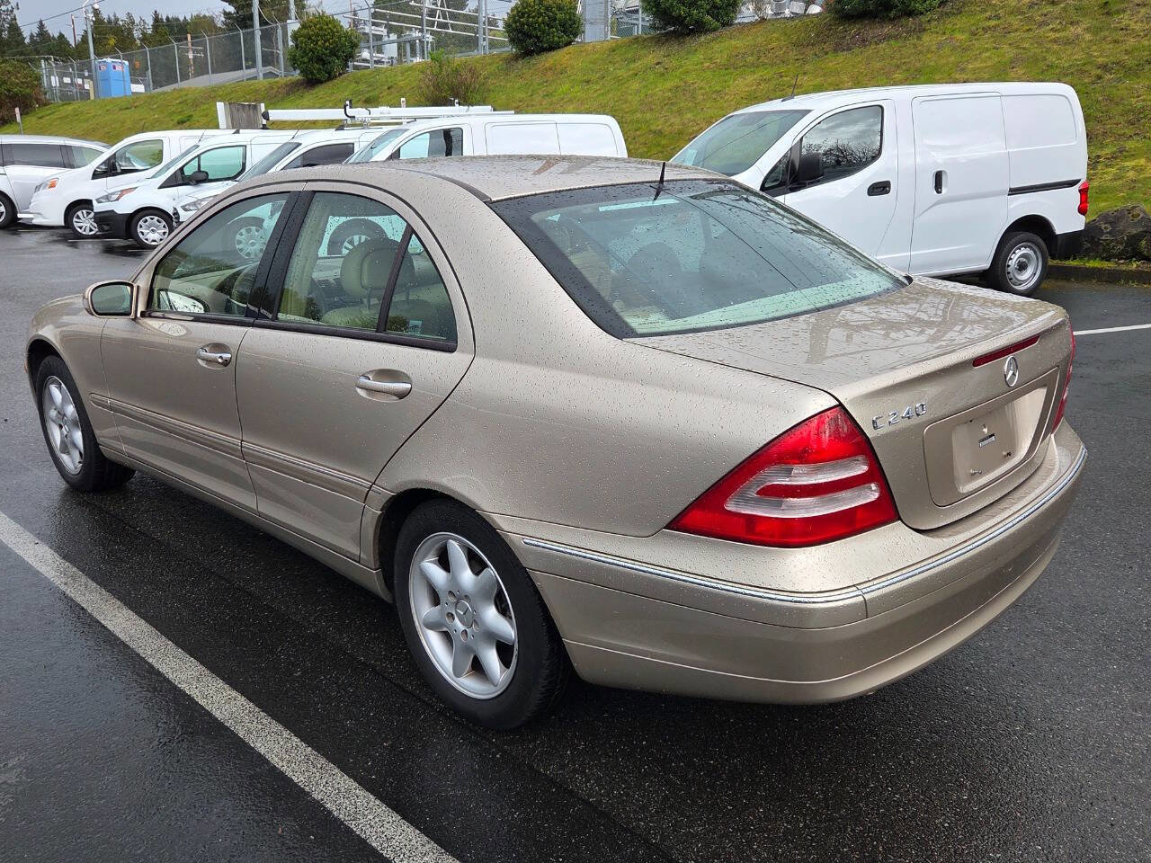 Used 2002 Mercedes-Benz C 240 Sedan image 5