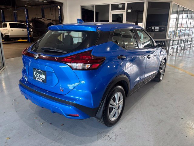 Used 2022 Nissan Kicks S FWD image 6