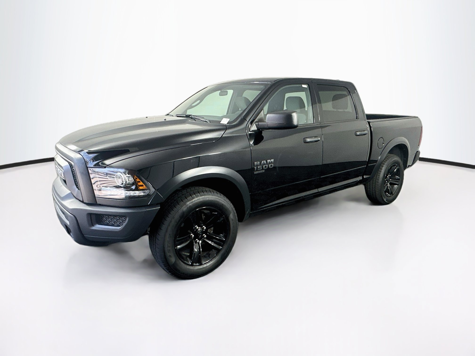 Used 2024 RAM 1500 Warlock AWD/4WD image 3