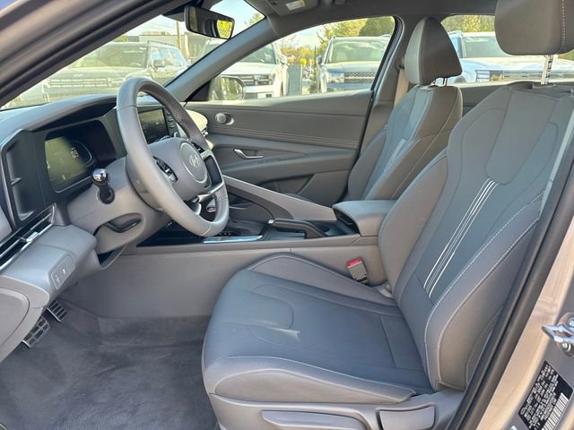Certified 2025 Hyundai Elantra Sport image 9