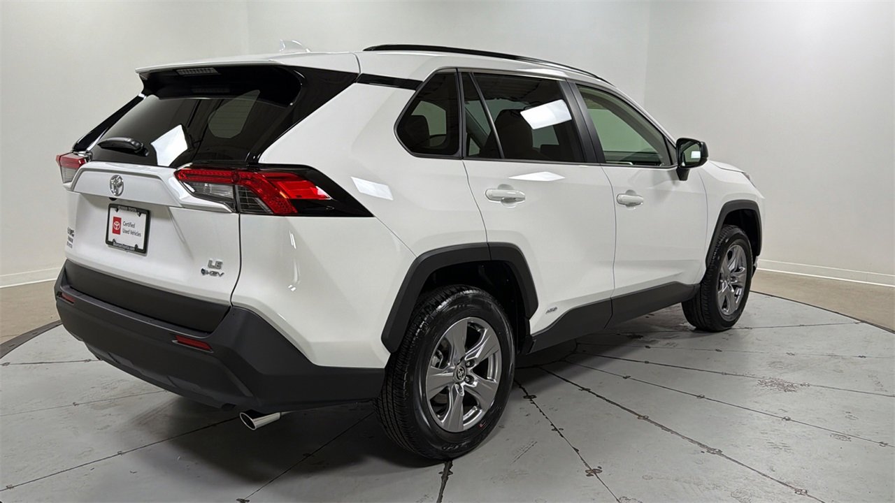 Certified 2025 Toyota RAV4 LE image 5