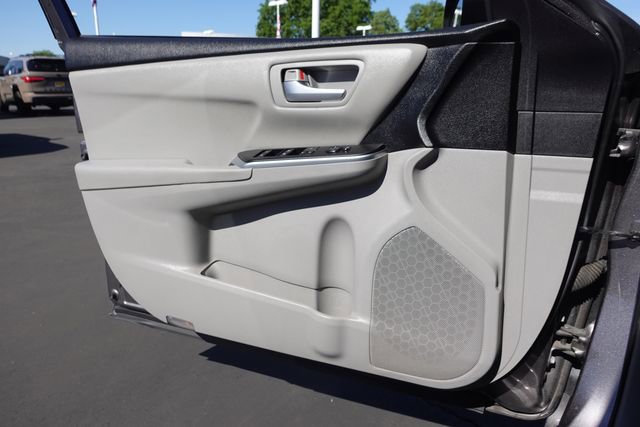 Certified 2017 Toyota Camry LE image 22