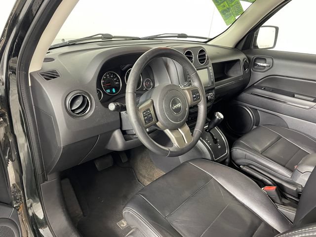 Used 2013 Jeep Patriot Limited w/ Sun/Sound Group AWD/4WD image 3