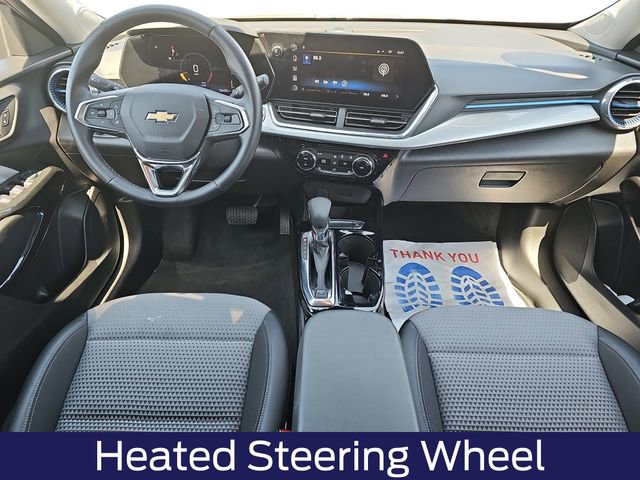 Used 2025 Chevrolet Trax LT w/ LT Convenience Package FWD image 20