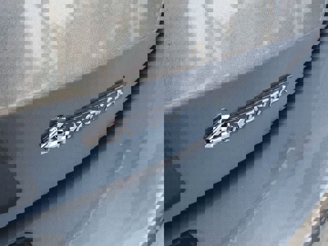 Certified 2025 Volkswagen Tiguan SE R-Line image 7