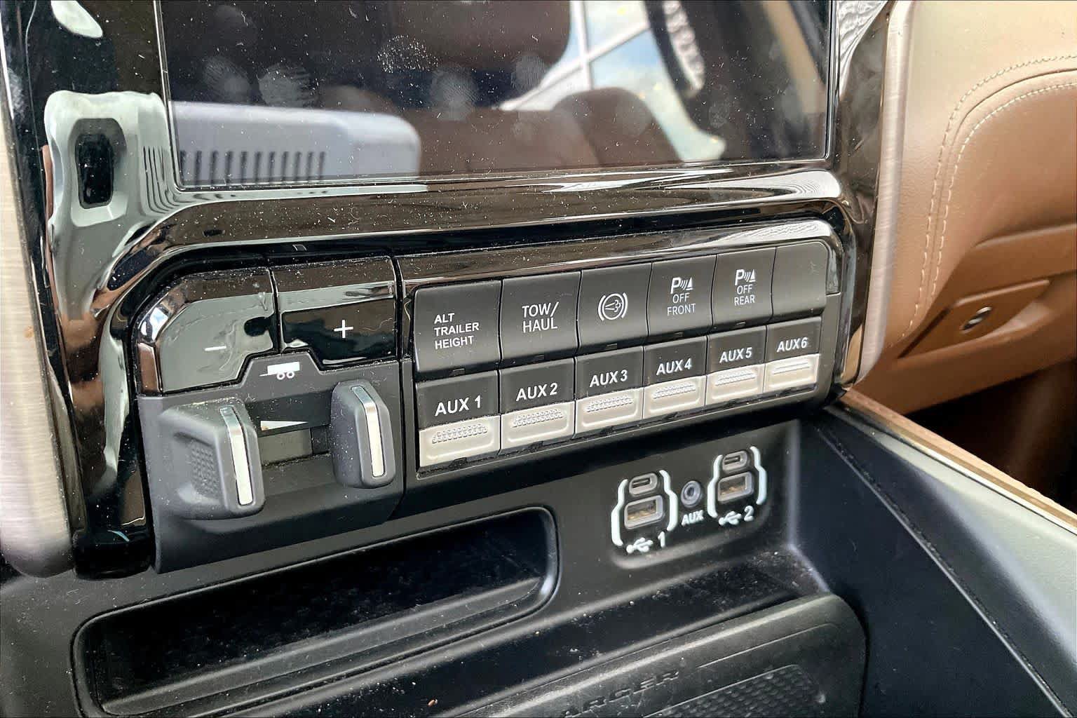 Used 2022 RAM 3500 Limited AWD/4WD image 32