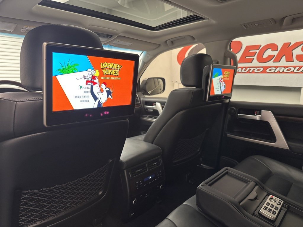 Used 2016 Toyota Land Cruiser image 25