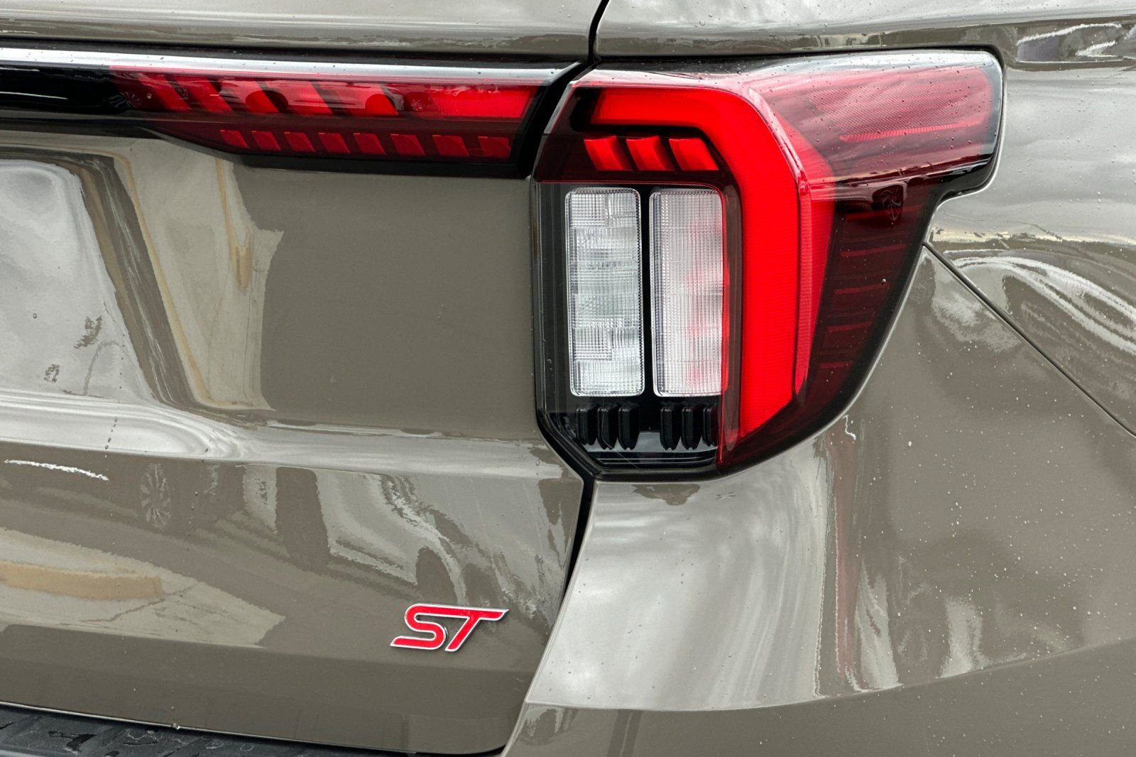 New 2026 Ford Explorer ST w/ Sun And Sound Package image 27