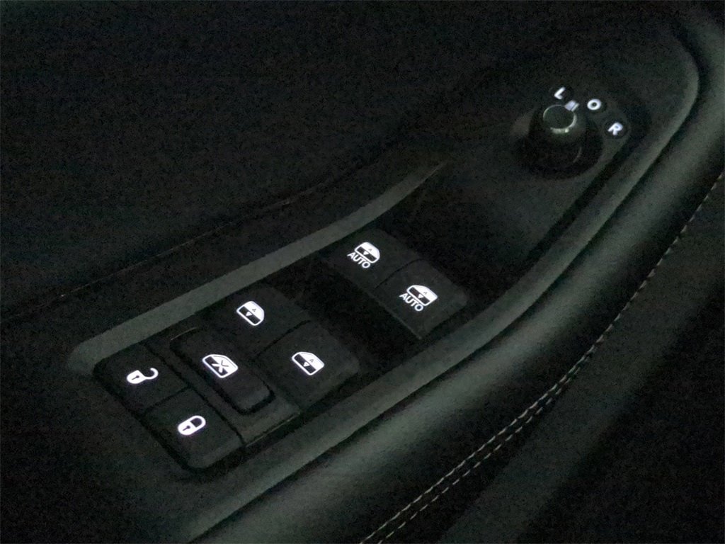 New 2025 Jeep Grand Cherokee L Altitude image 26