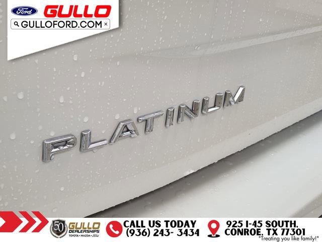 Used 2025 Ford Expedition Platinum w/ Driver's Package AWD/4WD image 8
