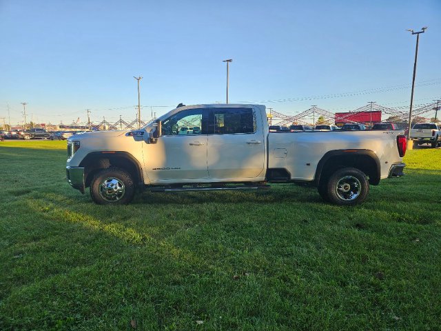 Used 2022 GMC Sierra 3500 SLE w/ SLE Convenience Package AWD/4WD image 10