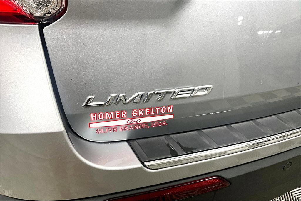 Used 2024 Ford Explorer Limited image 14