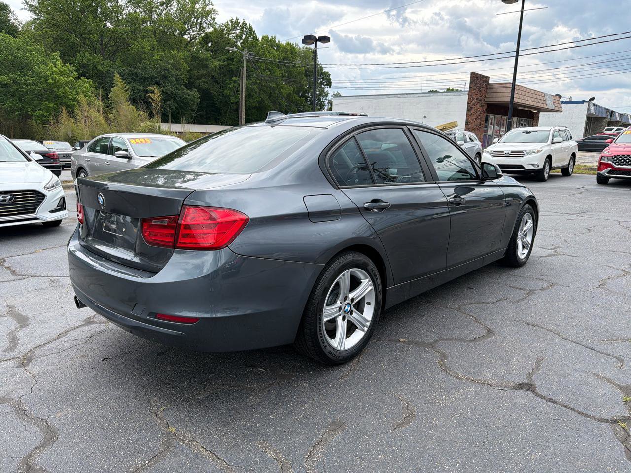 Used 2013 BMW 328i xDrive Sedan AWD/4WD image 6