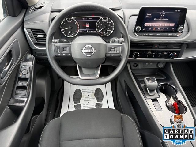 Used 2025 Nissan Rogue S image 9