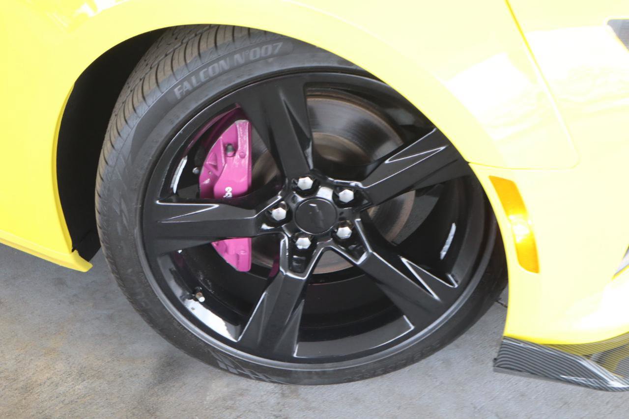 Used 2017 Chevrolet Camaro SS RWD image 3