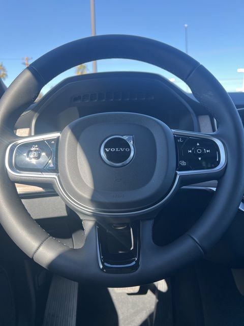 New 2026 Volvo XC90 B6 Plus w/ Protection Package Premier AWD/4WD image 12