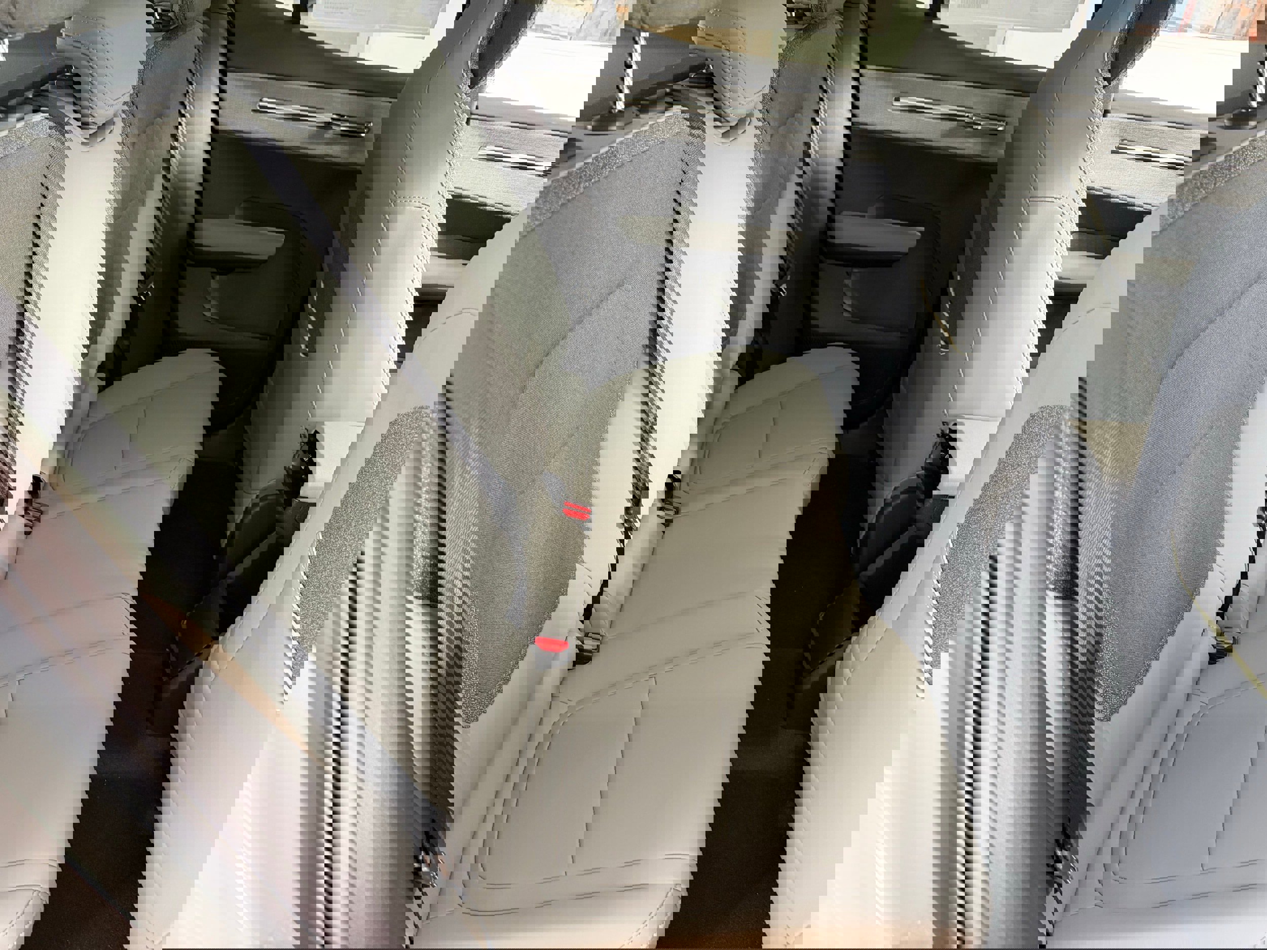 New 2026 Volvo EX30 Cross Country Ultra w/ Protection Package Premier image 25