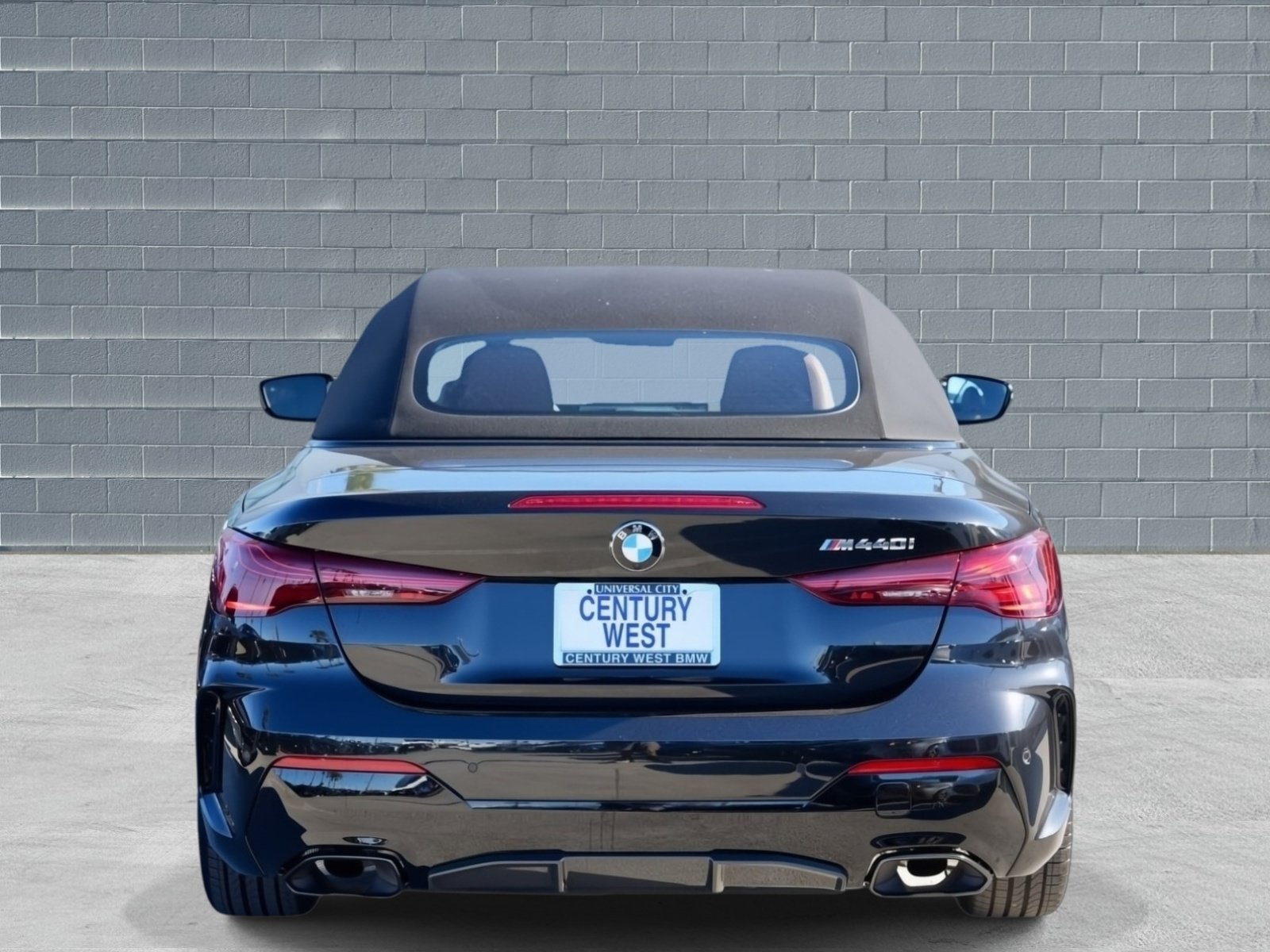 Used 2026 BMW M440i Convertible w/ M Carbon Exterior Package RWD image 4
