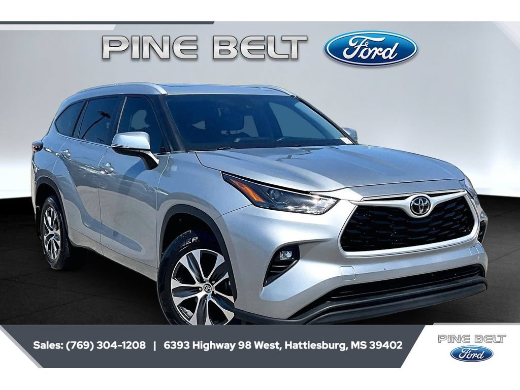 Used 2024 Toyota Highlander XLE