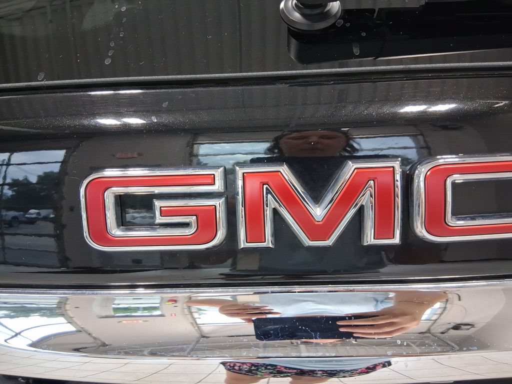 Used 2024 GMC Terrain SLE w/ Driver Convenience Package AWD/4WD image 32
