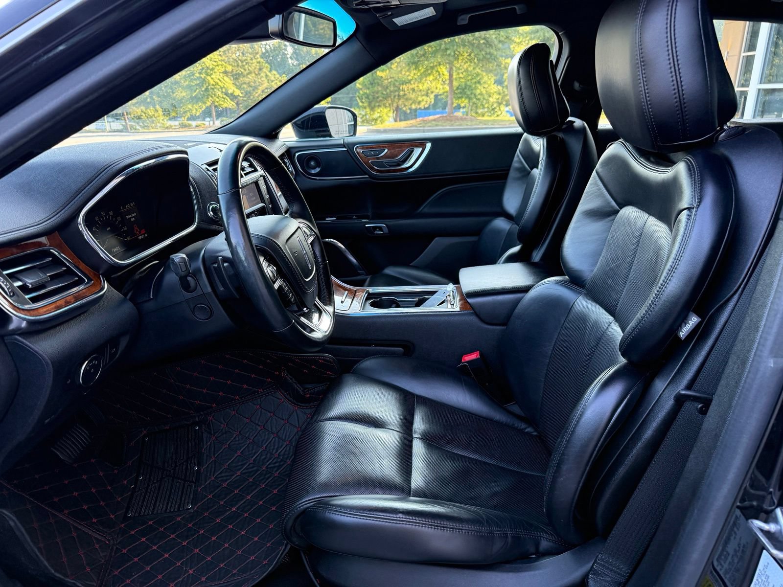 Used 2020 Lincoln Continental AWD w/ Premium Package image 34