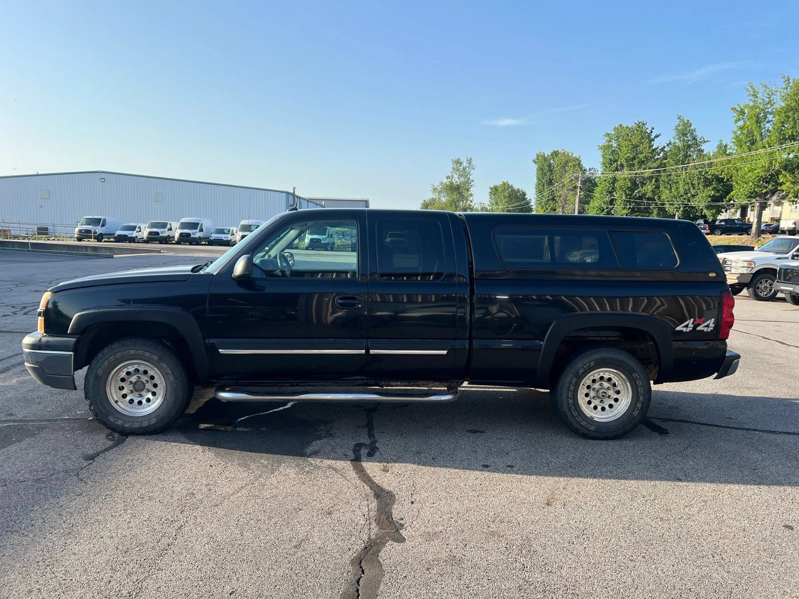 Used 2004 Chevrolet Silverado 1500 4x4 Extended Cab w/ Light Duty Power Package image 6