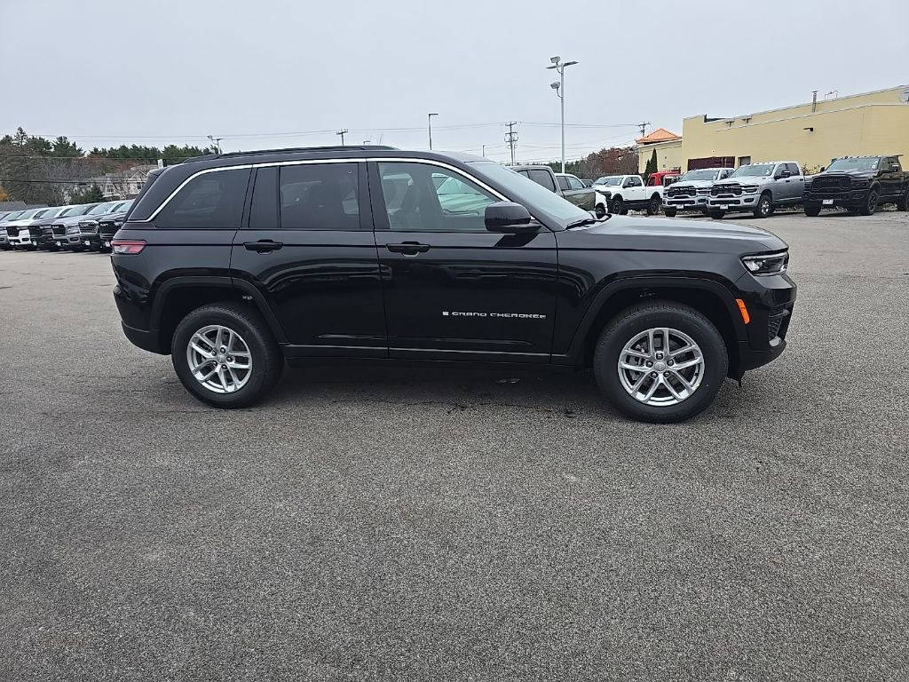 New 2025 Jeep Grand Cherokee Laredo X image 8
