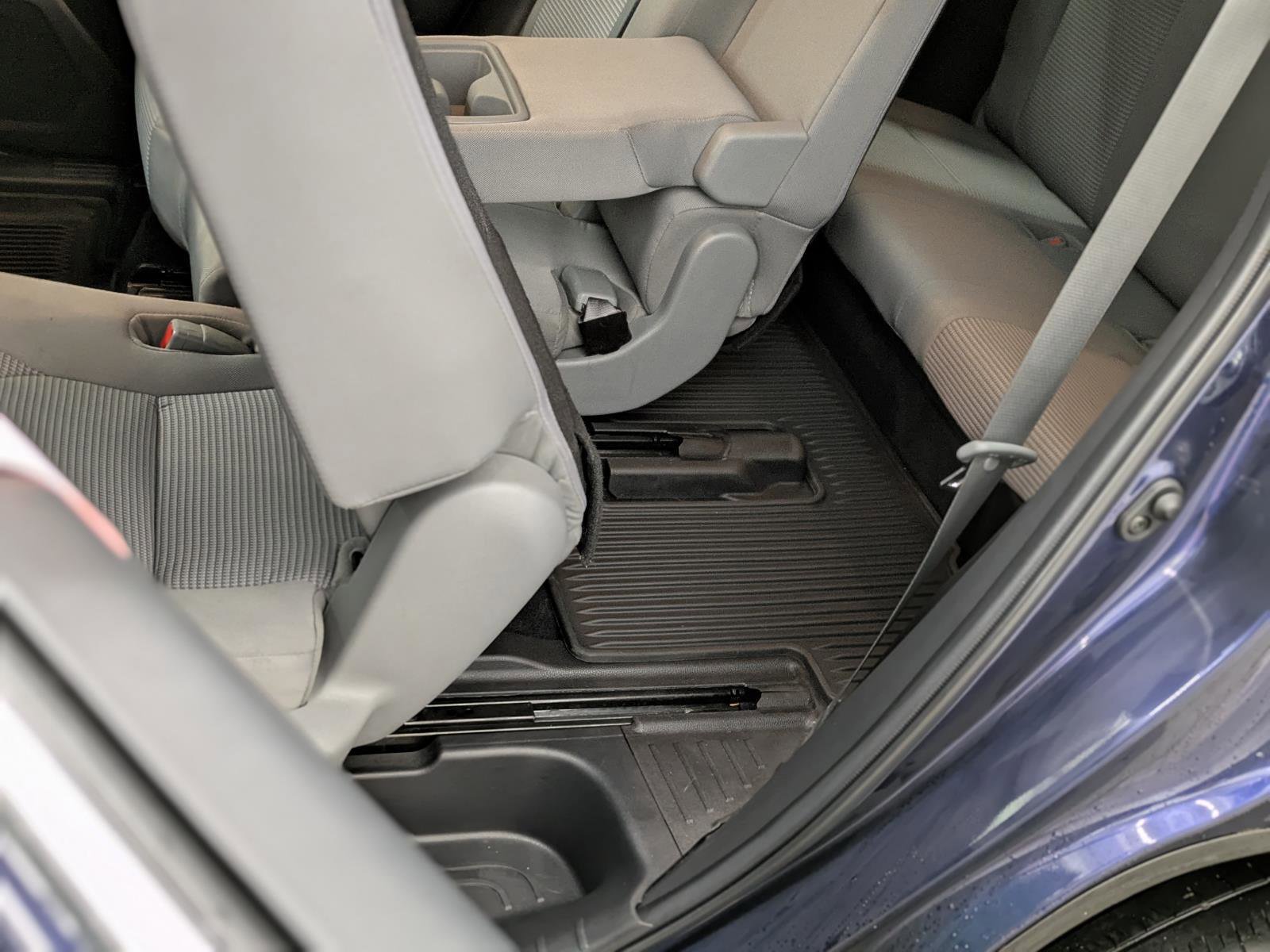 Used 2022 Toyota Highlander LE image 25