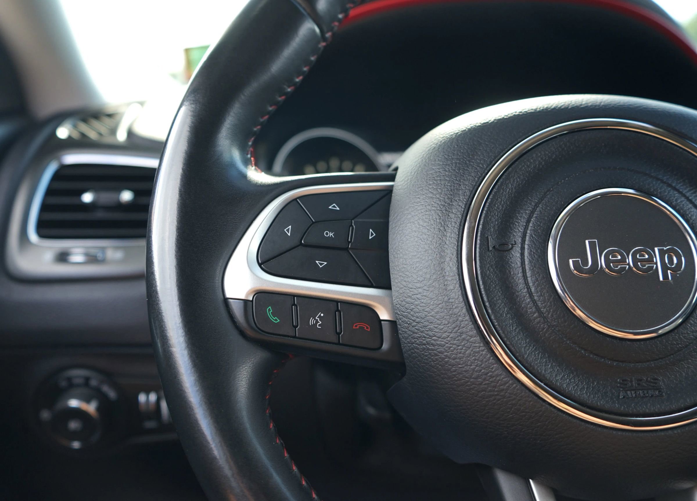 Used 2018 Jeep Compass Trailhawk image 16