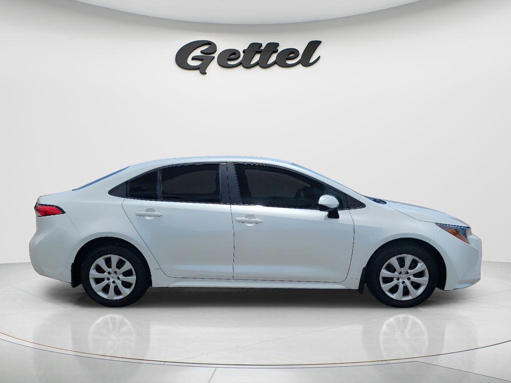 Certified 2025 Toyota Corolla LE FWD image 7