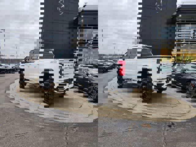 Used 2022 Chevrolet Silverado 1500 RST w/ Safety Package image 6