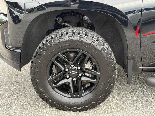 Used 2020 Chevrolet Silverado 1500 Custom Trail Boss w/ Custom Convenience Package AWD/4WD image 13