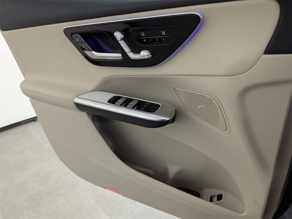 New 2026 Mercedes-Benz GLC 300 4MATIC image 17