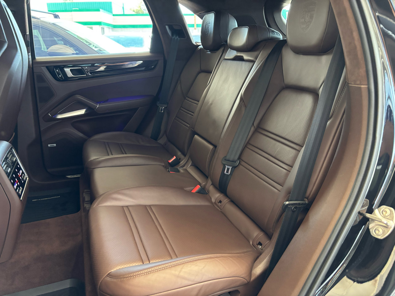 Used 2021 Porsche Cayenne Turbo S image 37